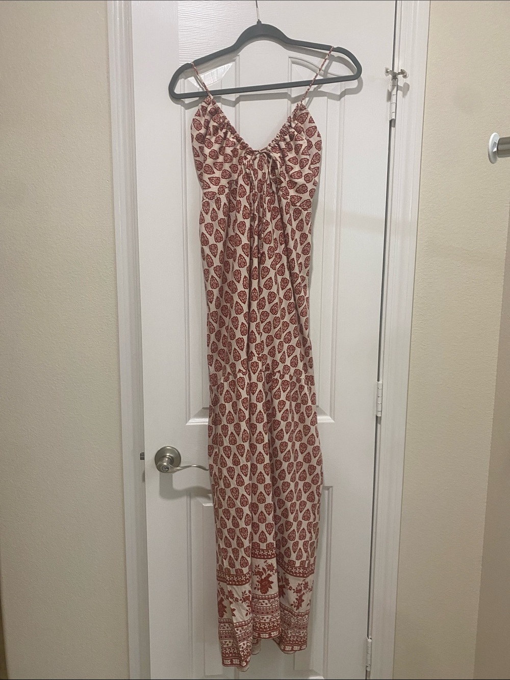 Sim & Sam Halter Maxi Dress in Rust Leaf Print For Boho Look Size L NWT